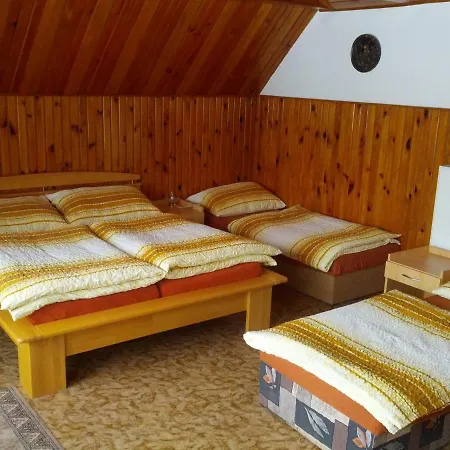 Nad Vinným Sklepem U Kunických Vracov