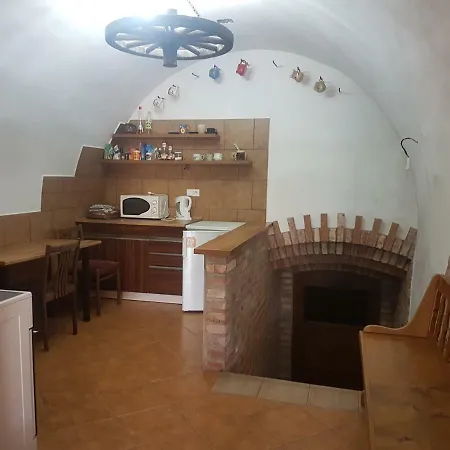Nad Vinnym Sklepem U Kunickych Nyaraló Vracov